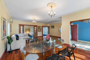 Spacious Affordable 8B3B 2 Living Pool Yard and Mall